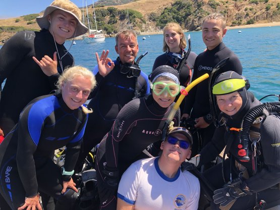 resize-1571229119934683988EmeraldBayStaffScuba rugged program